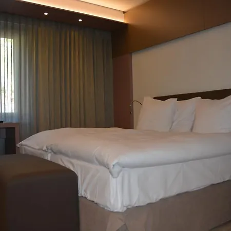 Otel Forum 3*